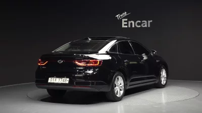 Renault SM6