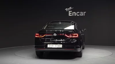 Renault SM6
