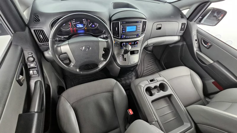 Hyundai Grand Starex