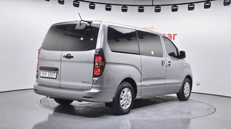Hyundai Grand Starex
