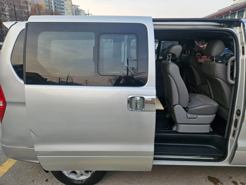 Hyundai Grand Starex