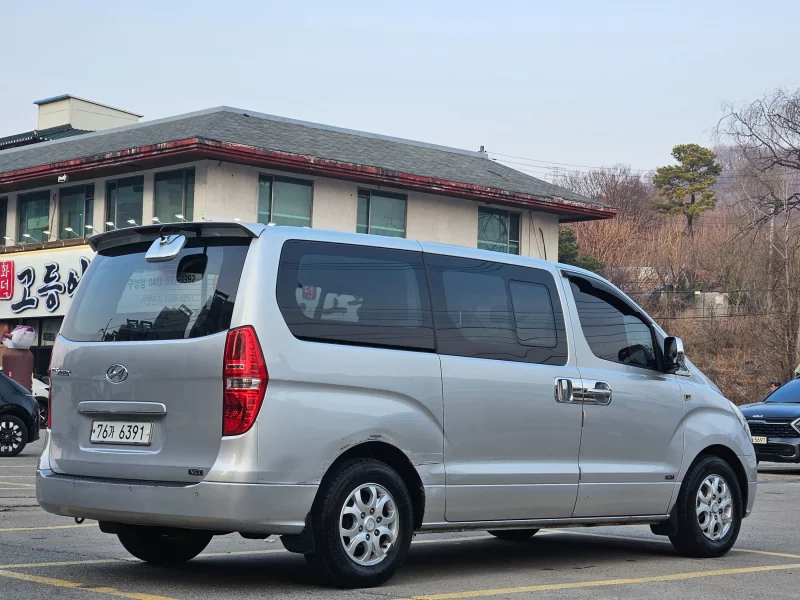 Hyundai Grand Starex