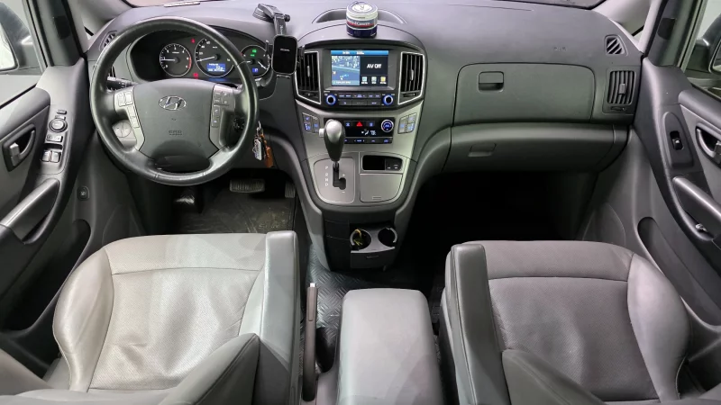 Hyundai Grand Starex