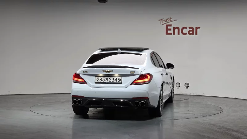 Genesis G70
