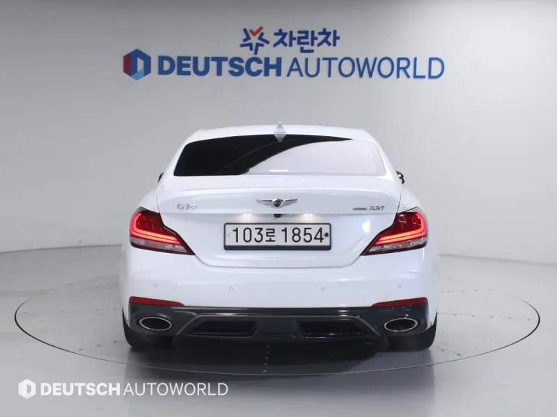 Genesis G70