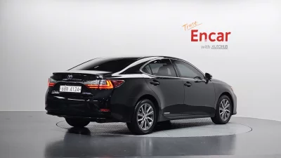Lexus ES300h
