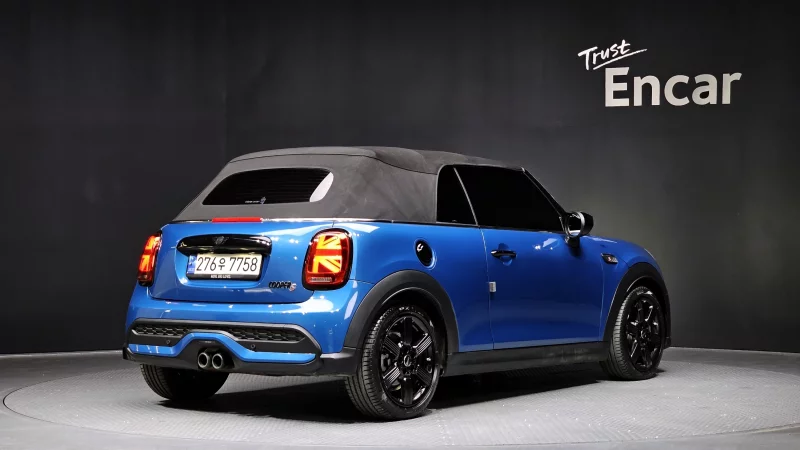 MINI Cooper Convertible