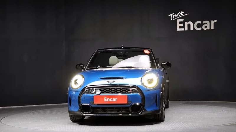 MINI Cooper Convertible