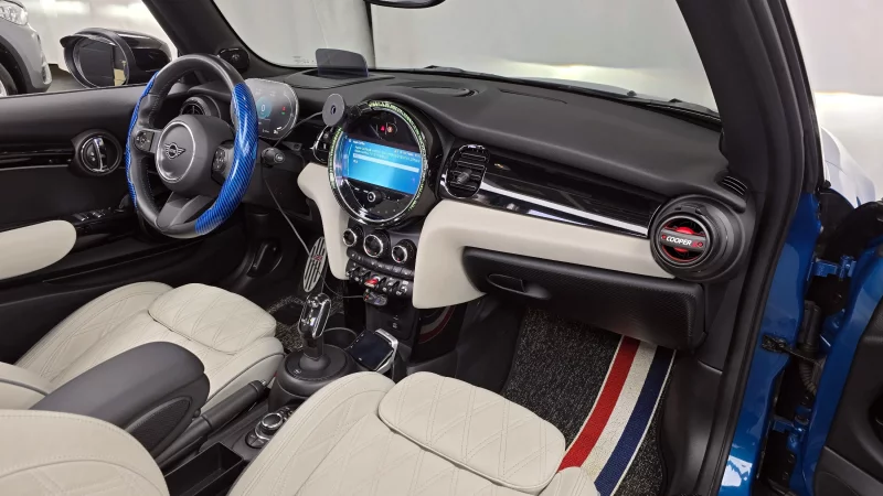 MINI Cooper Convertible