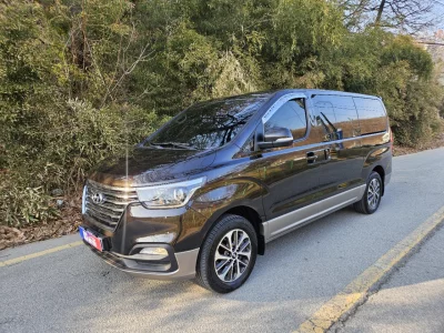 Hyundai Grand Starex