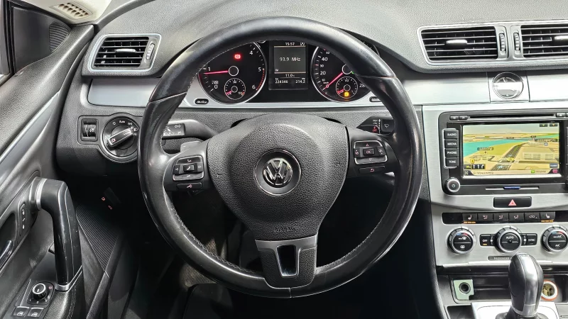 Volkswagen PASSAT CC