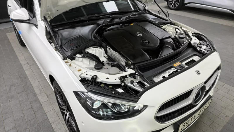 Mercedes-Benz C-Class