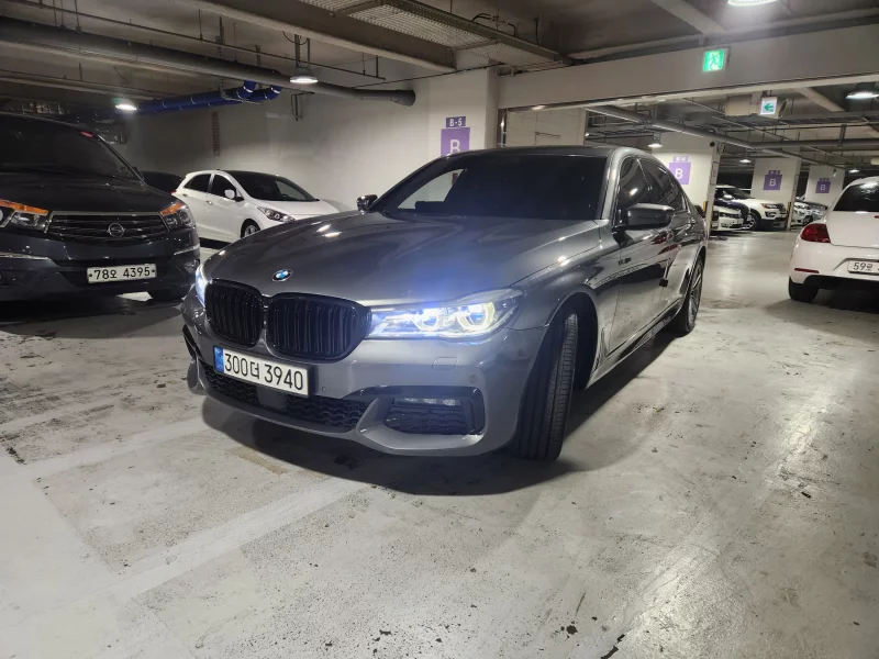 BMW 7-Series