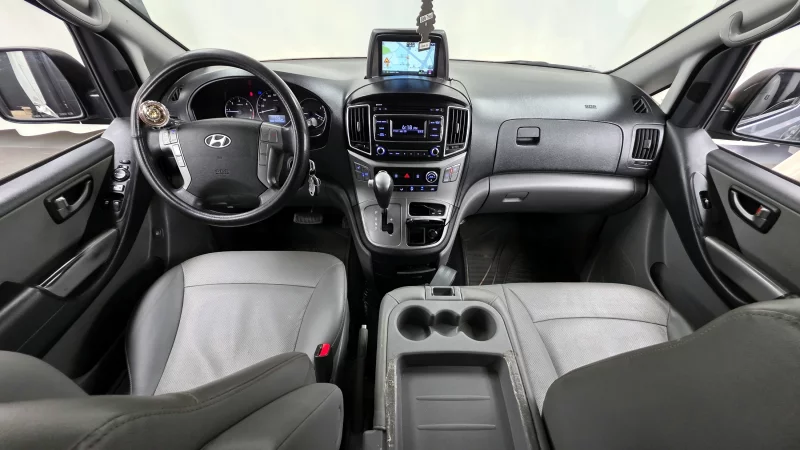 Hyundai Grand Starex