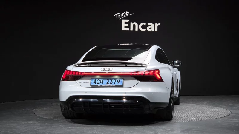 Audi E-TRON GT
