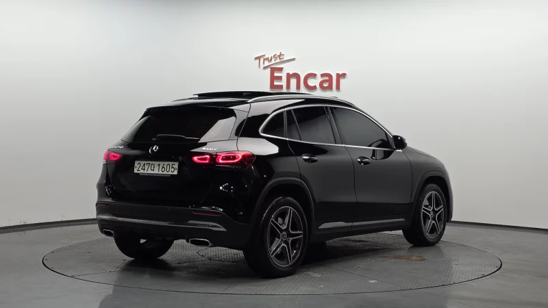 Mercedes-Benz GLA-Class