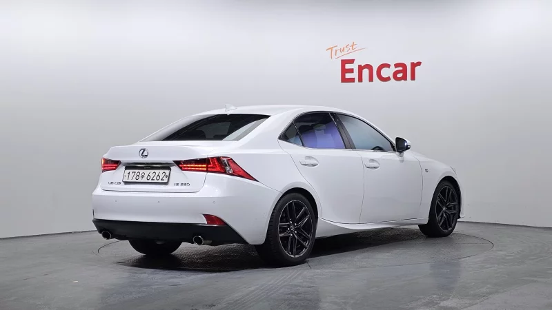 Lexus IS250