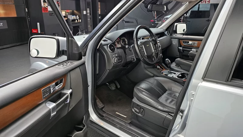 Land Rover DISCOVERY