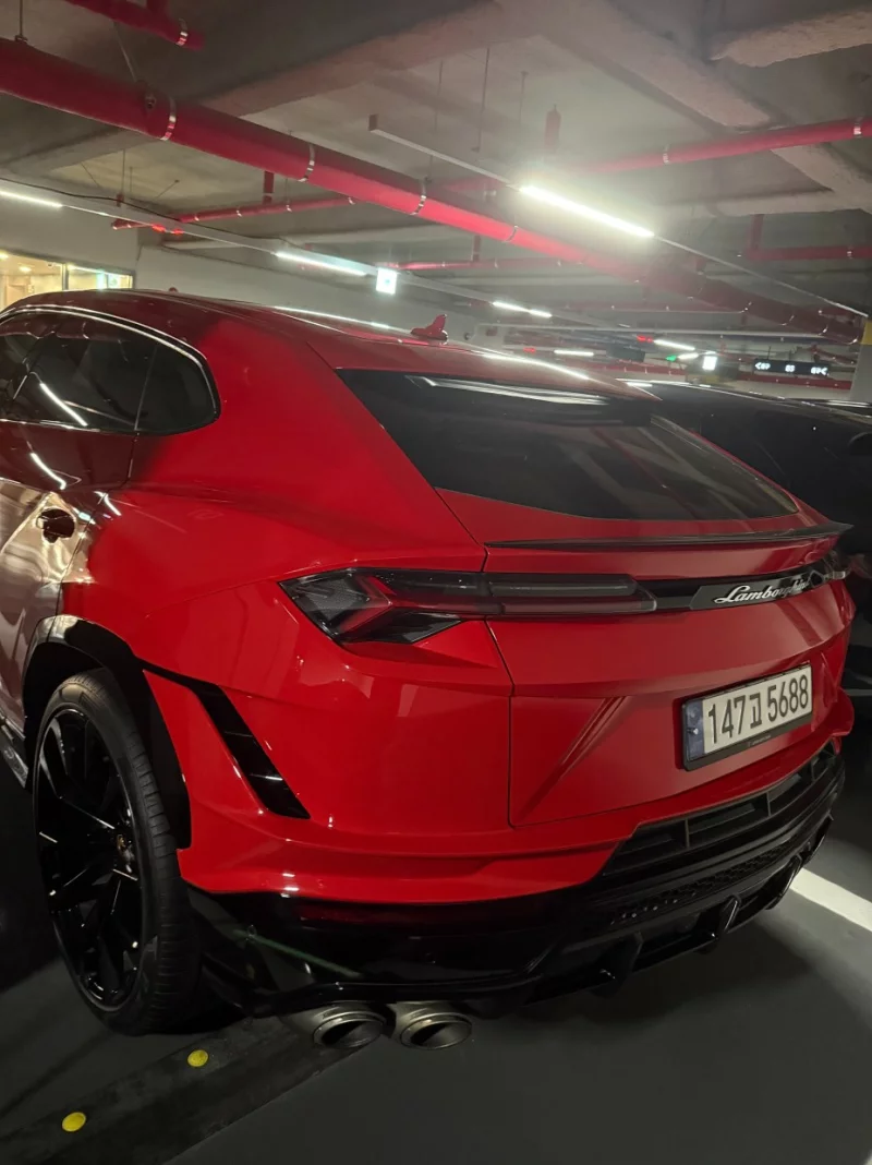 Lamborghini URUS