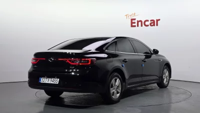 Renault SM6