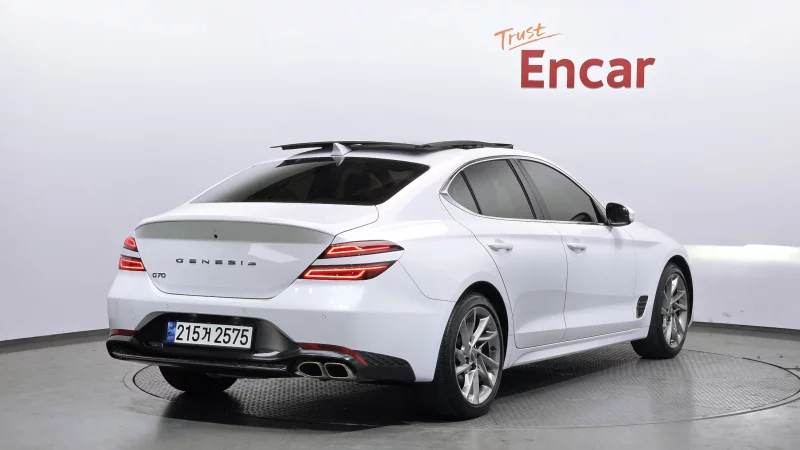 Genesis G70