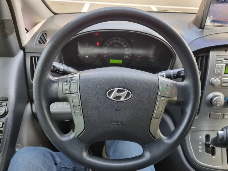 Hyundai Grand Starex