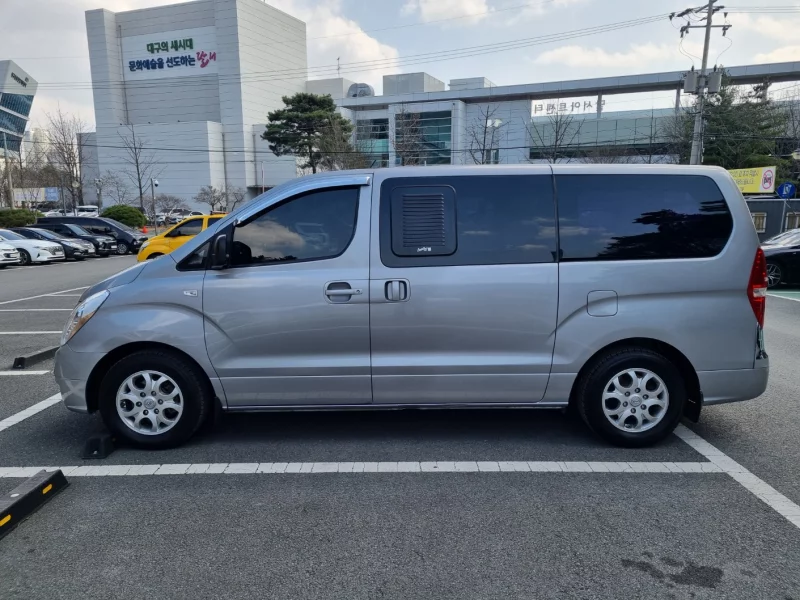Hyundai Grand Starex