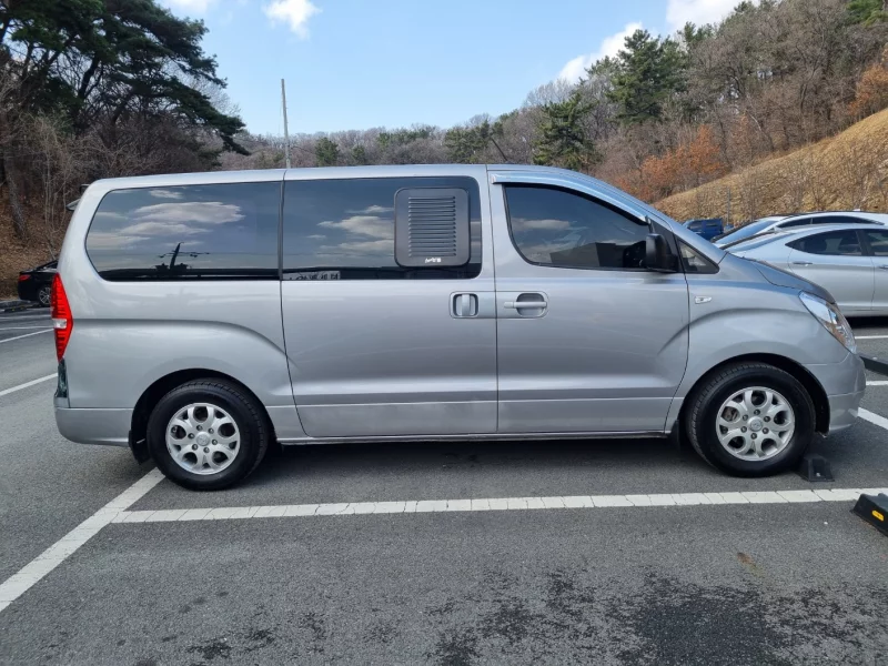 Hyundai Grand Starex