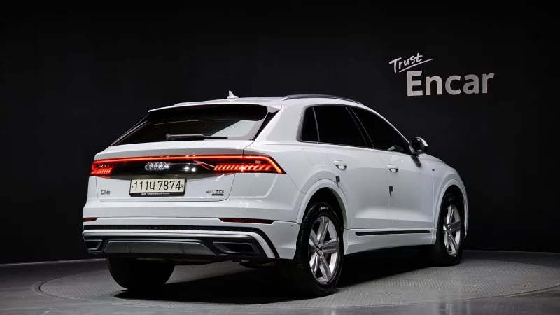Audi Q8
