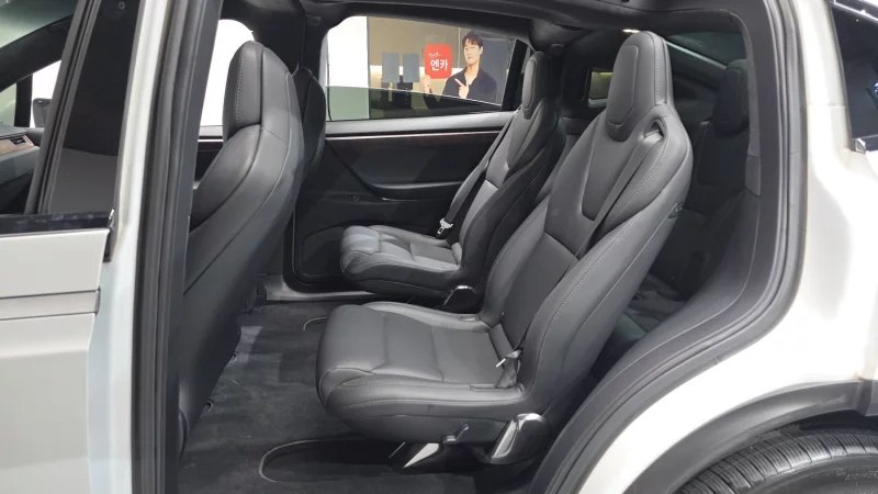Tesla MODEL X