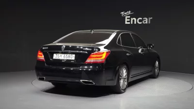 Hyundai Equus