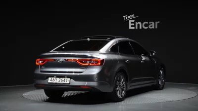 Renault SM6