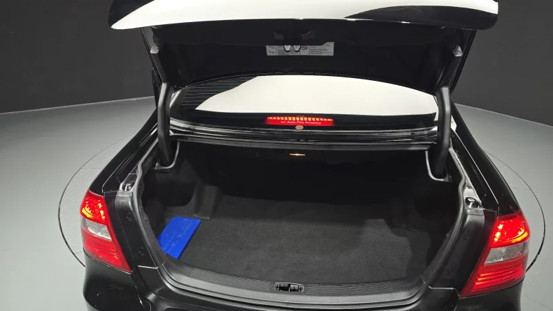 SsangYong Chairman W