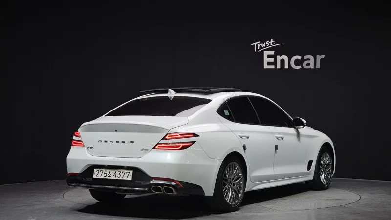 Genesis G70