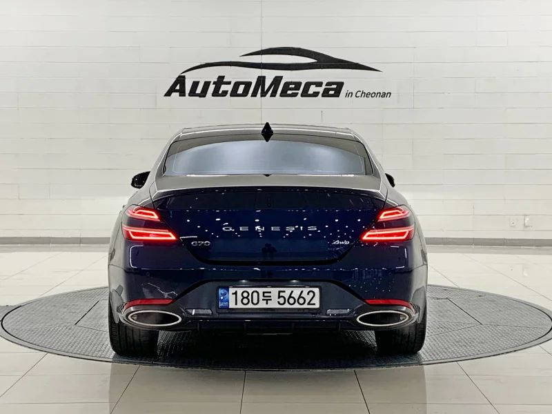 Genesis G70