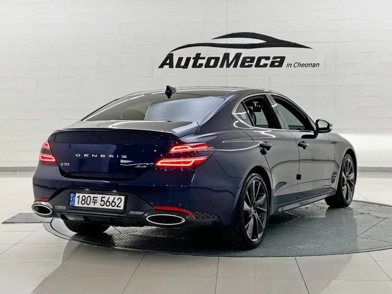 Genesis G70