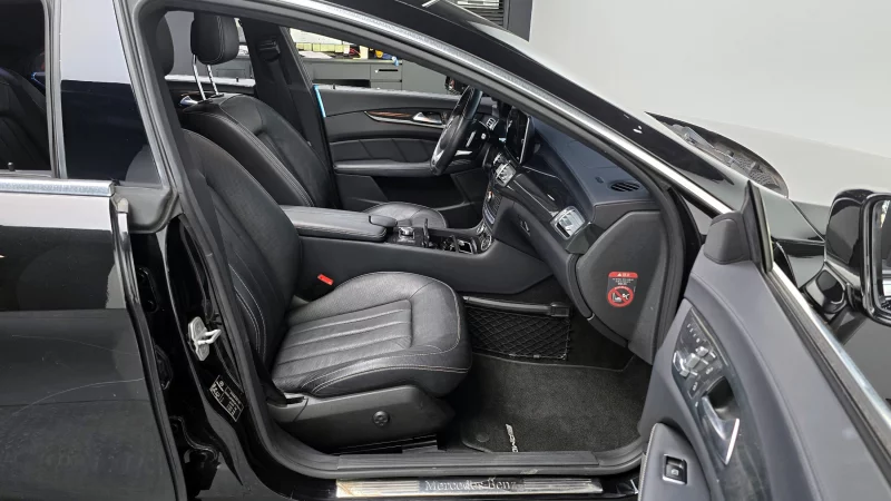 Mercedes-Benz CLS-Class