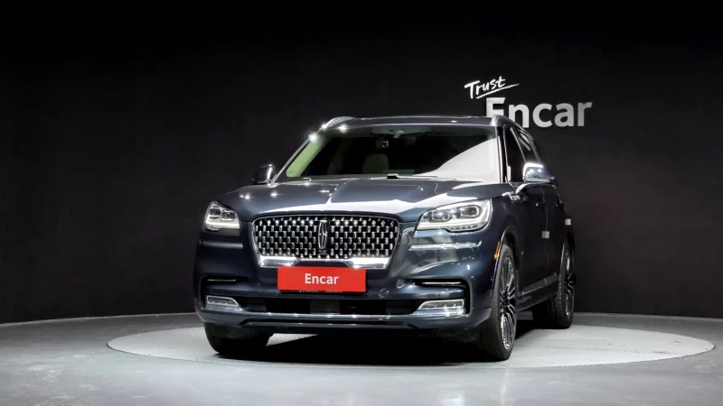 Lincoln AVIATOR