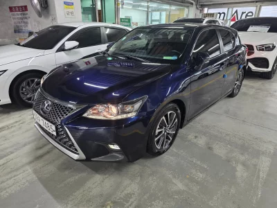 Lexus CT200h