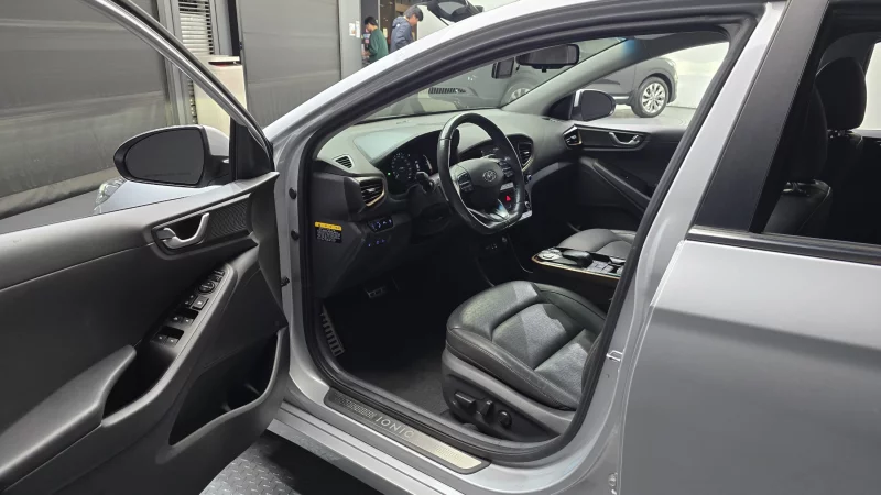 Hyundai Ioniq
