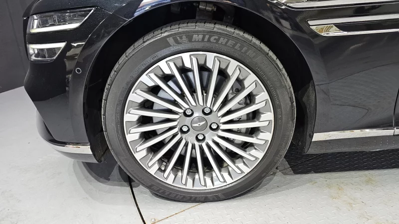 Genesis Electrified G80