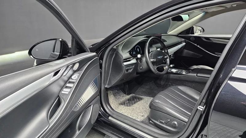 Genesis Electrified G80