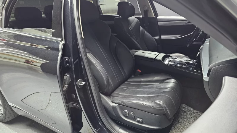 Genesis Electrified G80