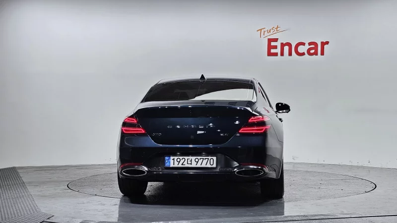 Genesis G70