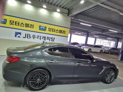 Genesis G70