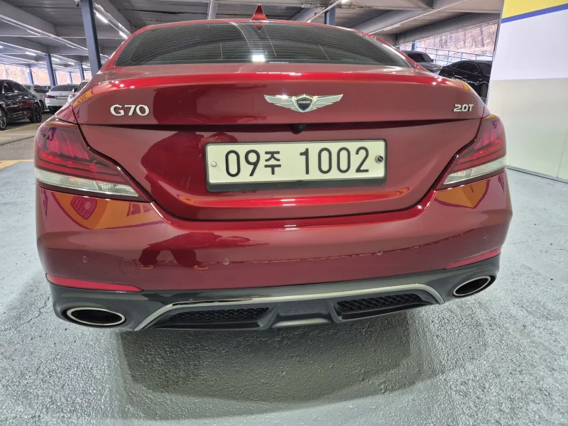 Genesis G70