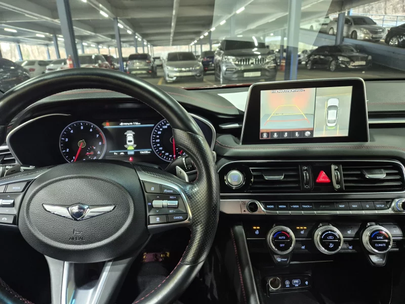 Genesis G70