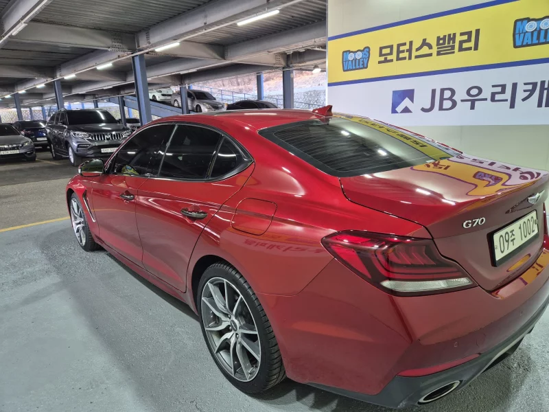 Genesis G70