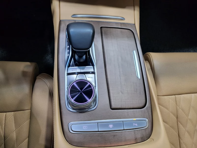 Kia K9