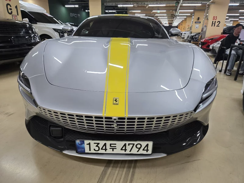 Ferrari ROMA